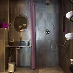 Hotel La & 3*