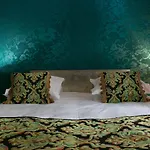 Hotel La & 3*