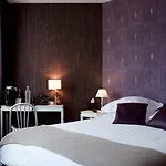 La & Hotel Paris
