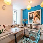Hotel La &